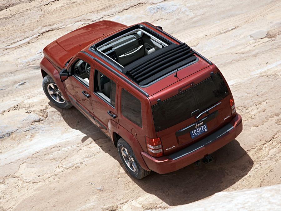  Jeep Liberty Sport 2007 года  (фото 5 из 10)